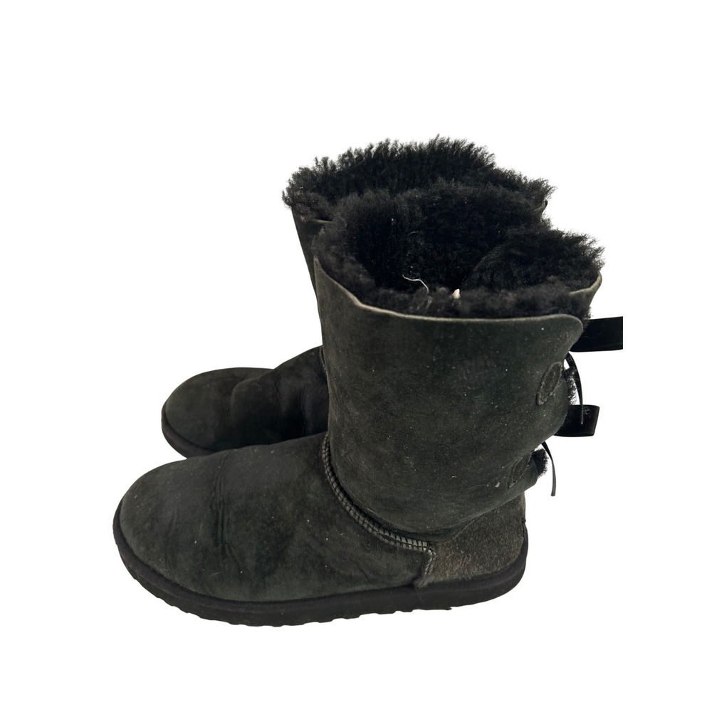 UGG Bailey Bow II Boots 8 Black Suede Shearling Lined Women